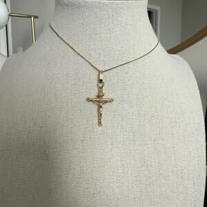 14K Solid Gold Cross Pendant – Yellow Gold